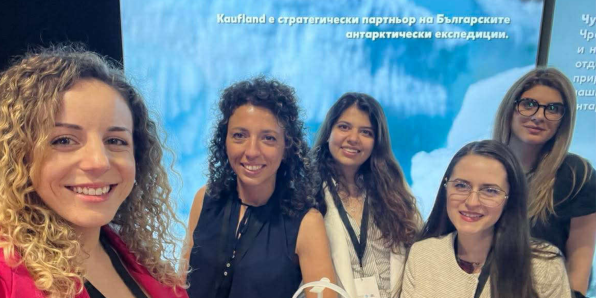 Срещни се с нас